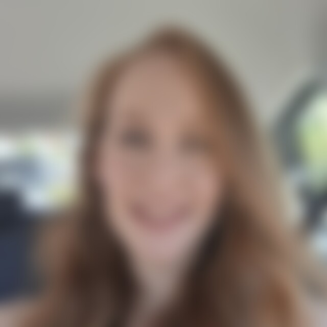 elenailonka (25) aus München
