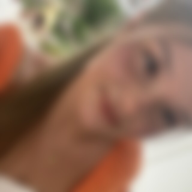 Dawina (19) aus Wain