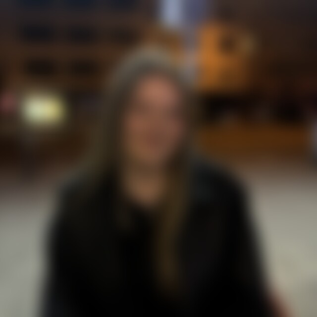 Dawina (19) aus Wain