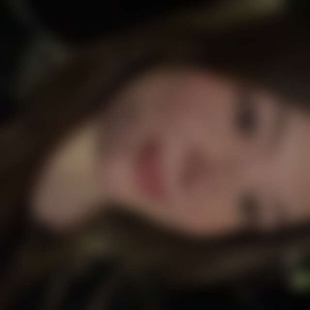 Dawina (19) aus Wain