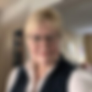 Neni (59) aus Neusäß