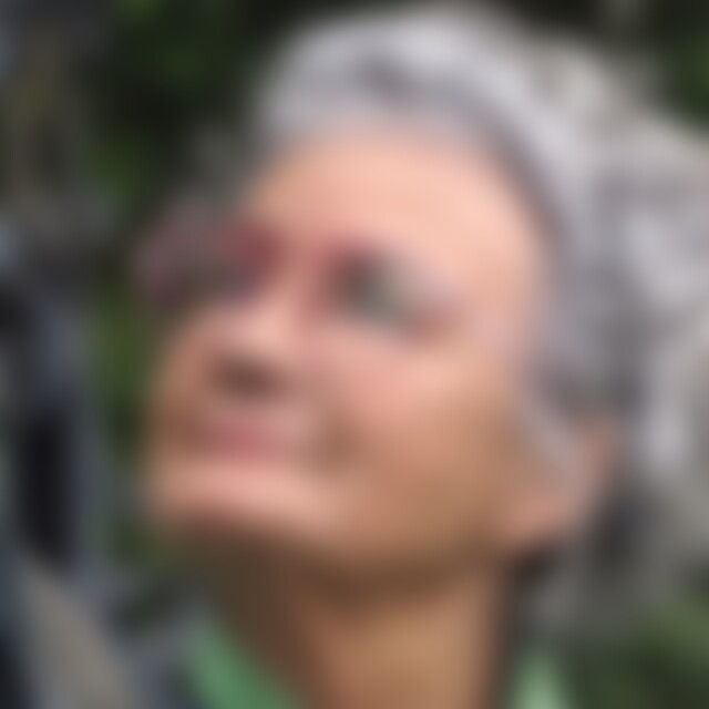 mojeniebo (50) aus Hamburg