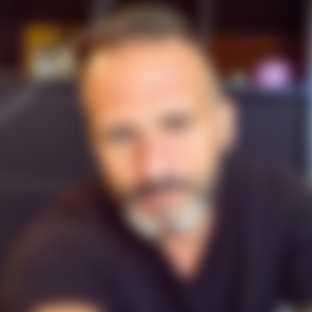 lonelymechris (50) aus Frankfurt am Main
