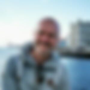 Spacefrog (52) aus Solms