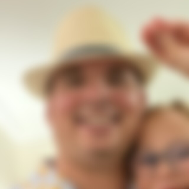 MitCharmeUndHumor (46) aus Azmoos