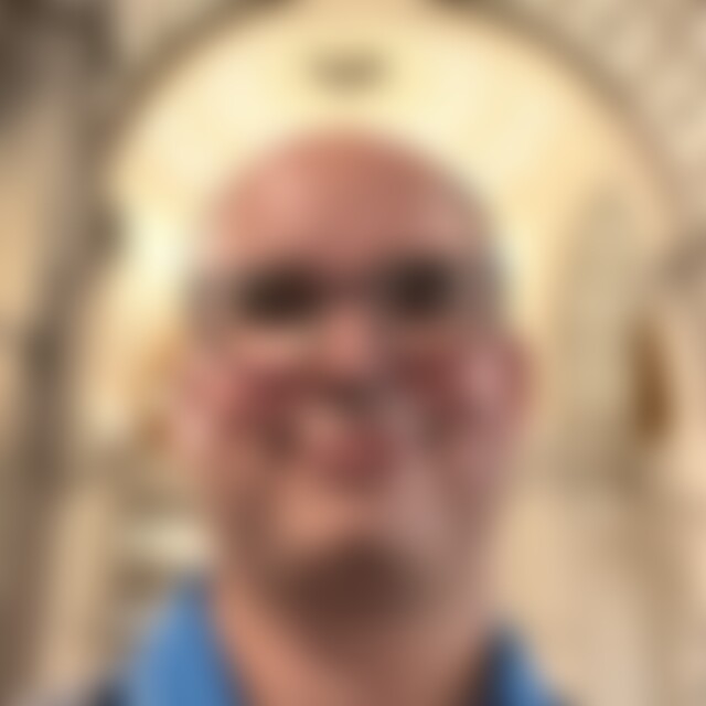 MitCharmeUndHumor (46) aus Azmoos