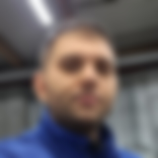 Akos92 (34) aus Weikersheim
