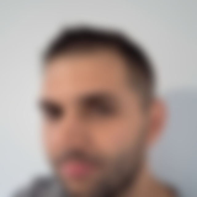 Akos92 (34) aus Weikersheim