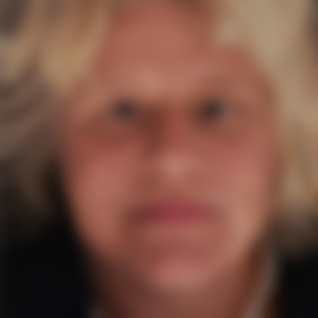 Miriam2110 (59) aus Würzburg