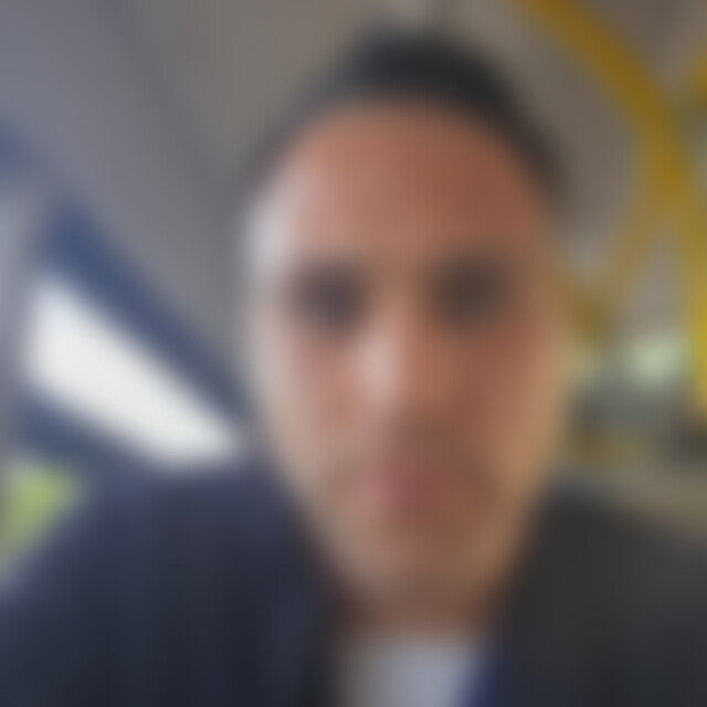 Maurizio10 (39) aus Wiesbaden