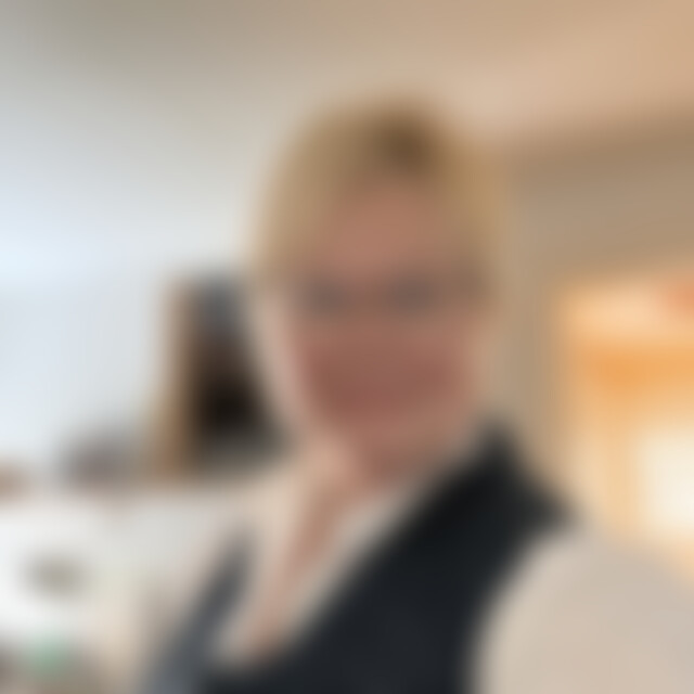 Neni (59) aus Neusäß
