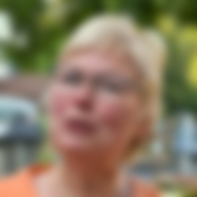 Neni (59) aus Neusäß