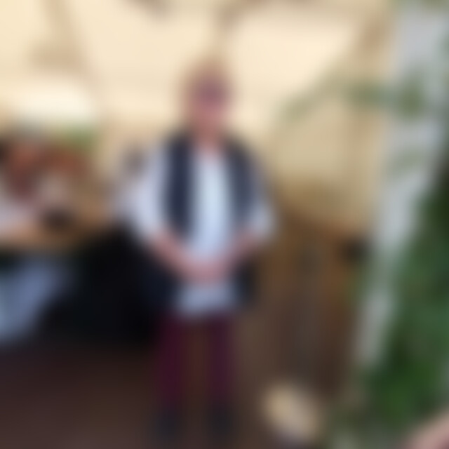 Neni (59) aus Neusäß