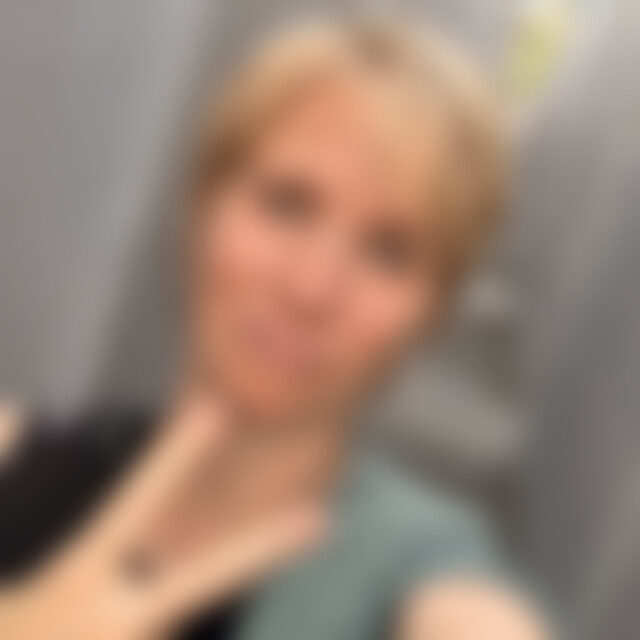 ladyDi (46) aus Berlin