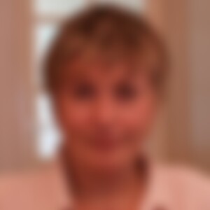 Nathalie (63) aus Düsseldorf