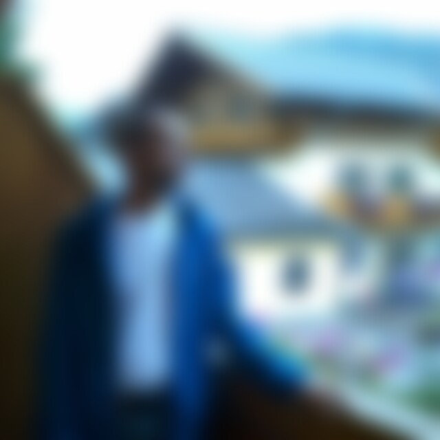 Xenos74 (49) aus München