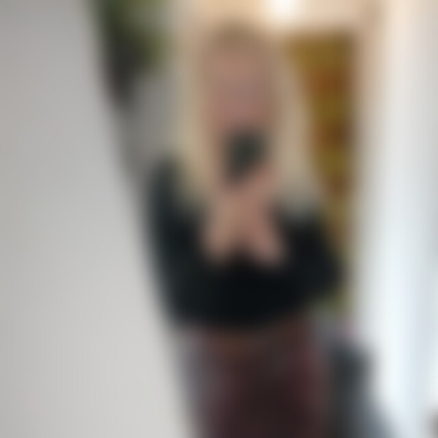 Engelslhaar (70) aus Köln